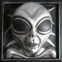 Alien 3-D Metallic Wall & Door Hanging